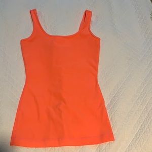 Lululemon Hot pink scoop neck tank top size 4